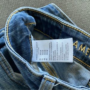 American Eagle Men’s jeans